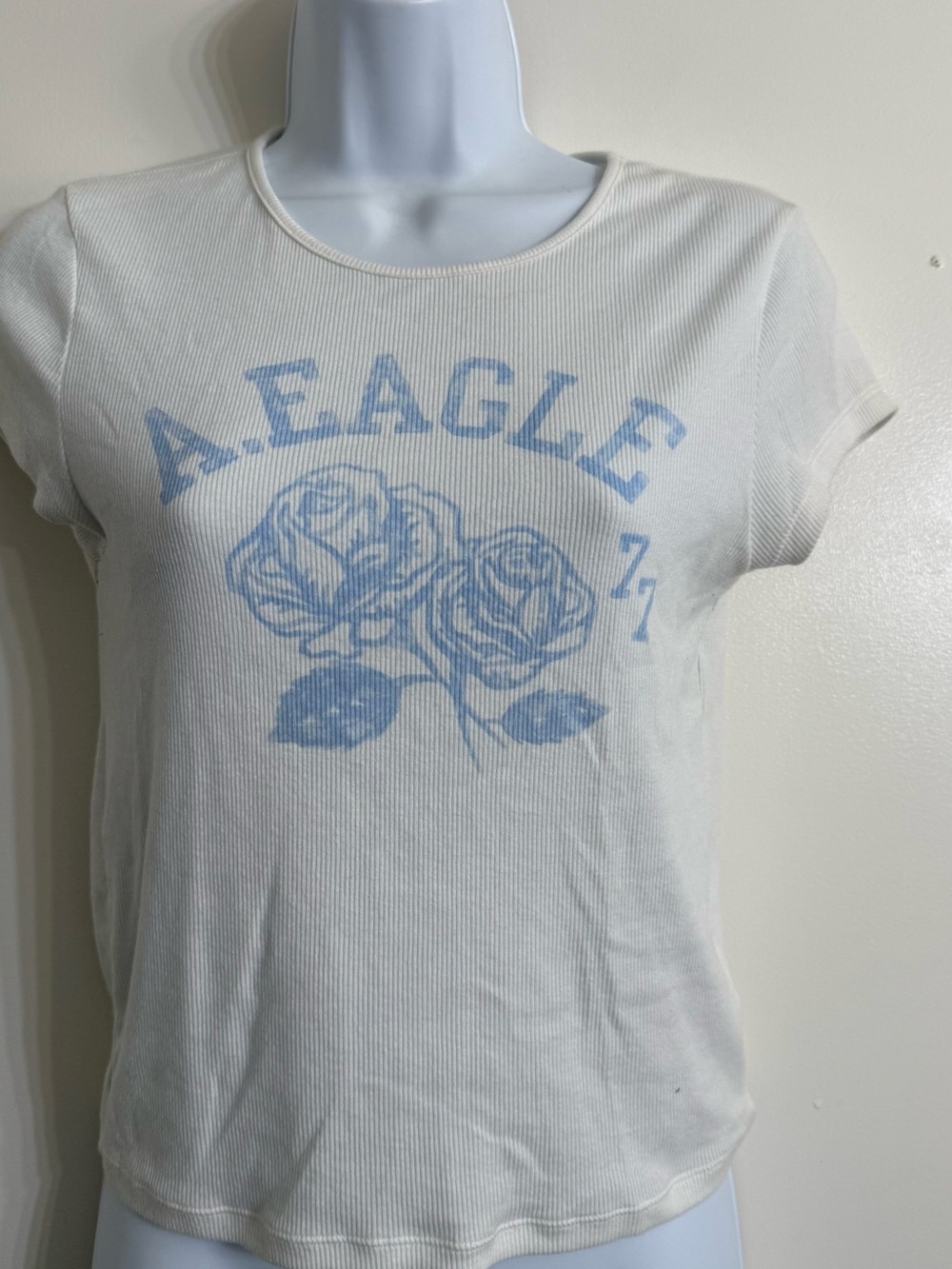 American Eagle Outfitters White Short-Sleeve Tee with Light Blue Floral Logo Med